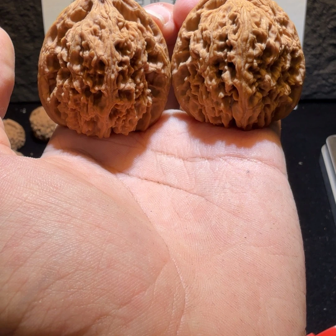 吊坠文玩核桃大高炮南疆石