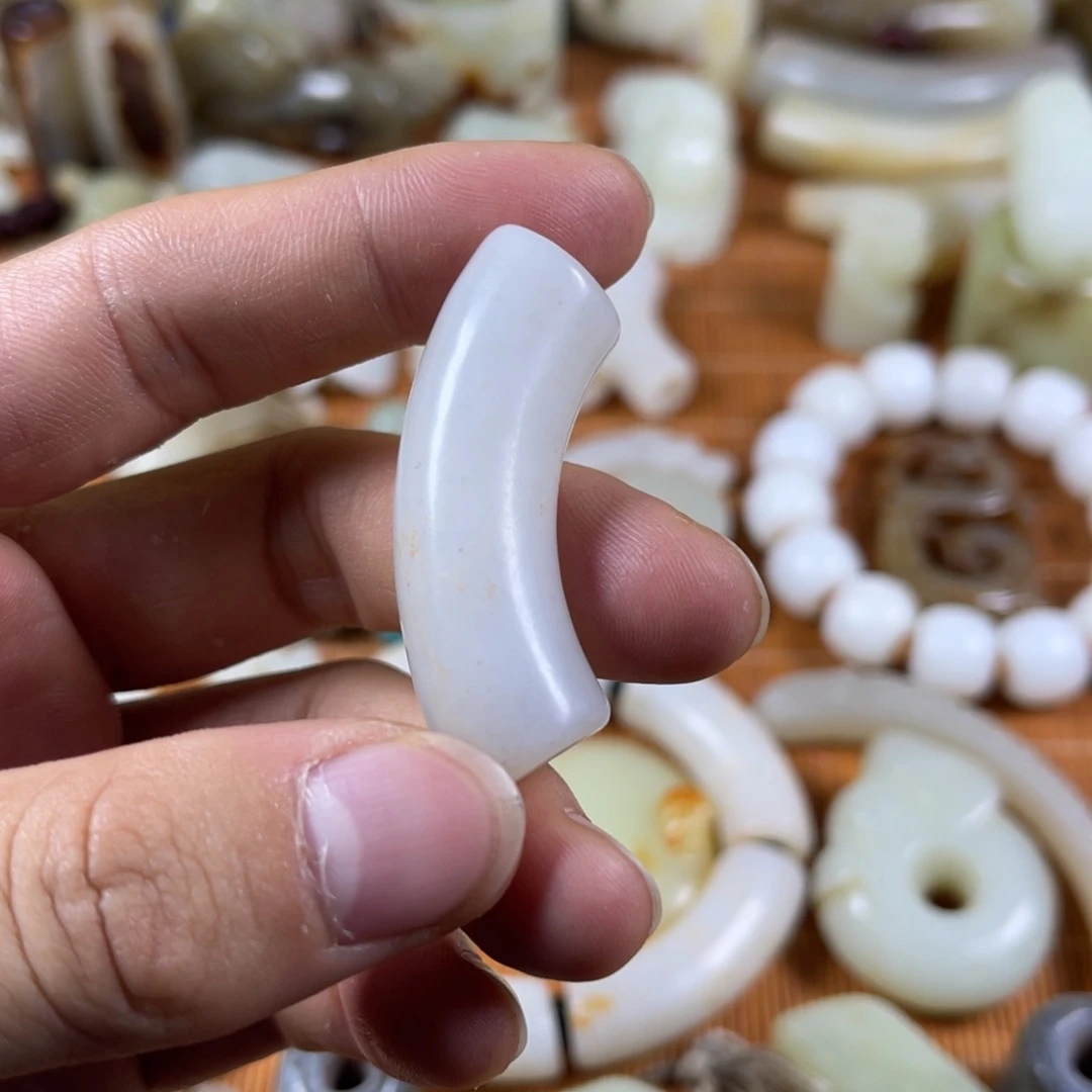 和田玉和田玉未镶嵌日**辉