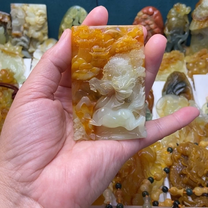胜***哥蛇纹石玉未镶嵌颈饰