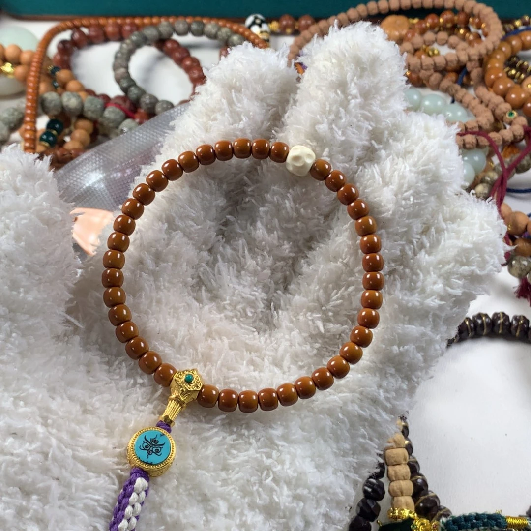 橄榄核吊坠。。。。。。。。。。。