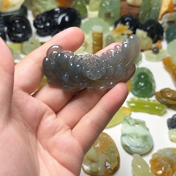 未镶嵌蛇纹石玉颈饰
