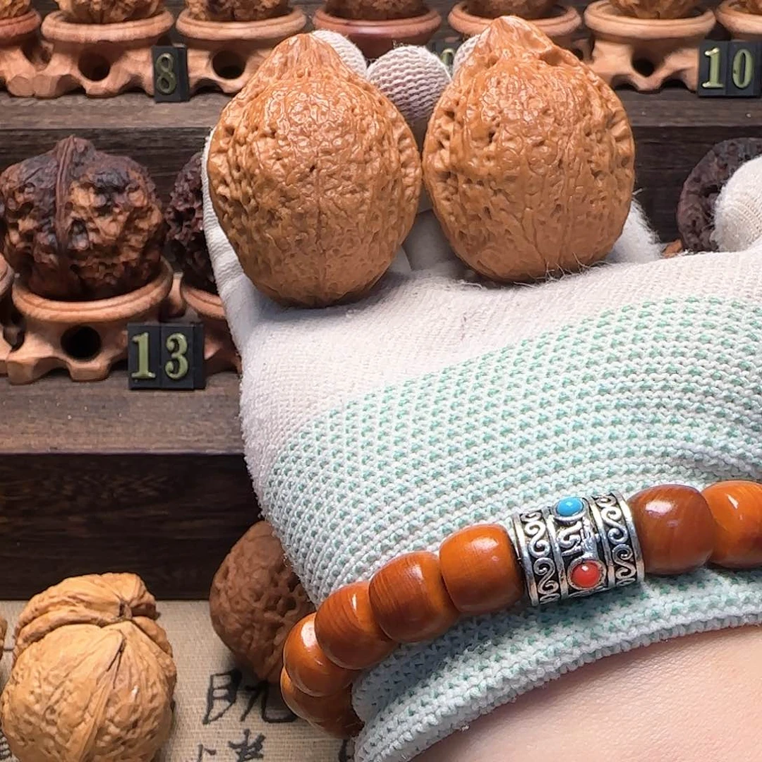 核桃把件爆****茶羊脂玉净瓶43尺