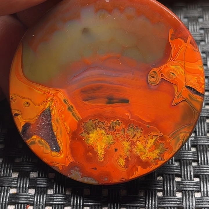 未镶嵌颈饰玛瑙/玉髓俏*岁