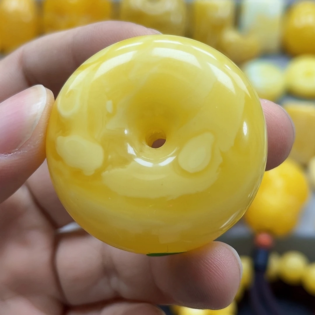 蜜蜡未镶嵌珠宝奇石