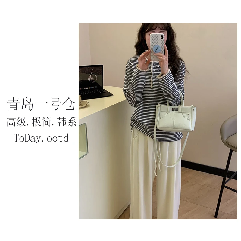 早春新款韩系百搭淑女花边设计经典条纹长袖T恤百搭-5CW049