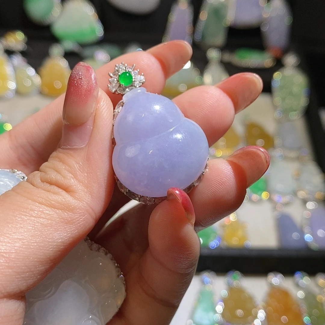 翡翠银S925镶嵌颈饰七***?天然翡翠