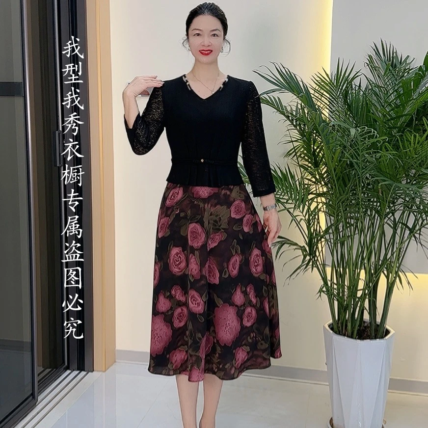 K25B01早秋款时尚印花镂空修身显瘦黑色拼接假两件大码女士连衣裙