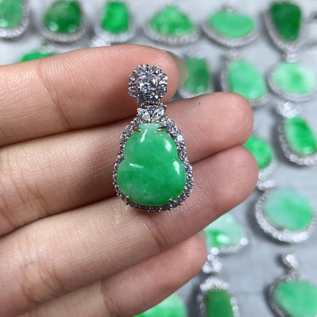 颈饰未镶嵌翡翠葫芦