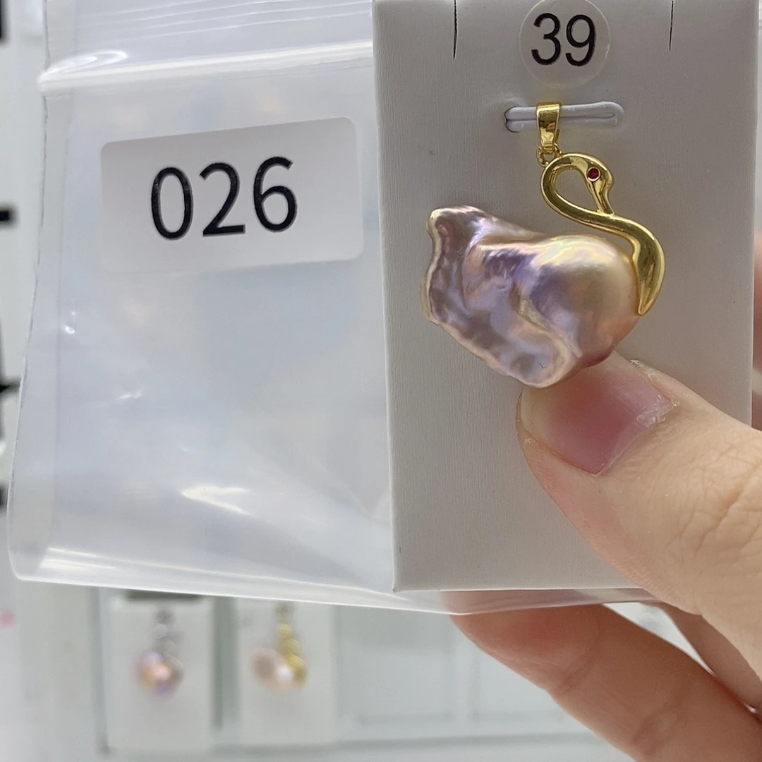 合金淡水珍珠颈饰