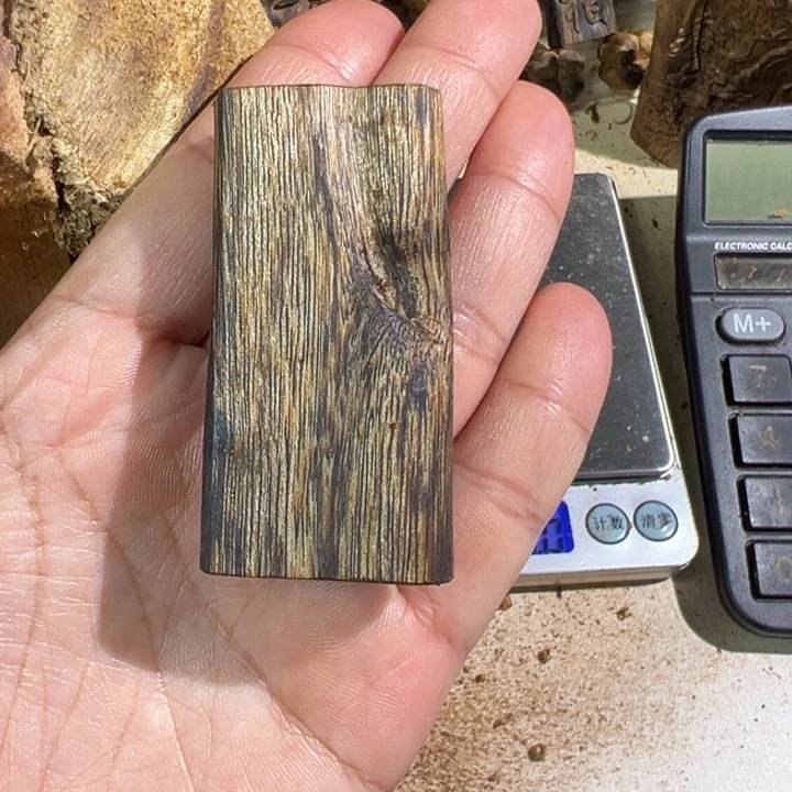 沉香吊坠棋楠沉香虎斑棋吊坠15.6克