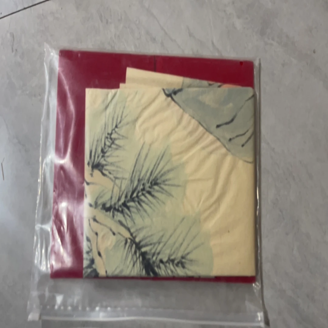 玖玖画院。 黄底四条屏马通用链接以直播间展示为准