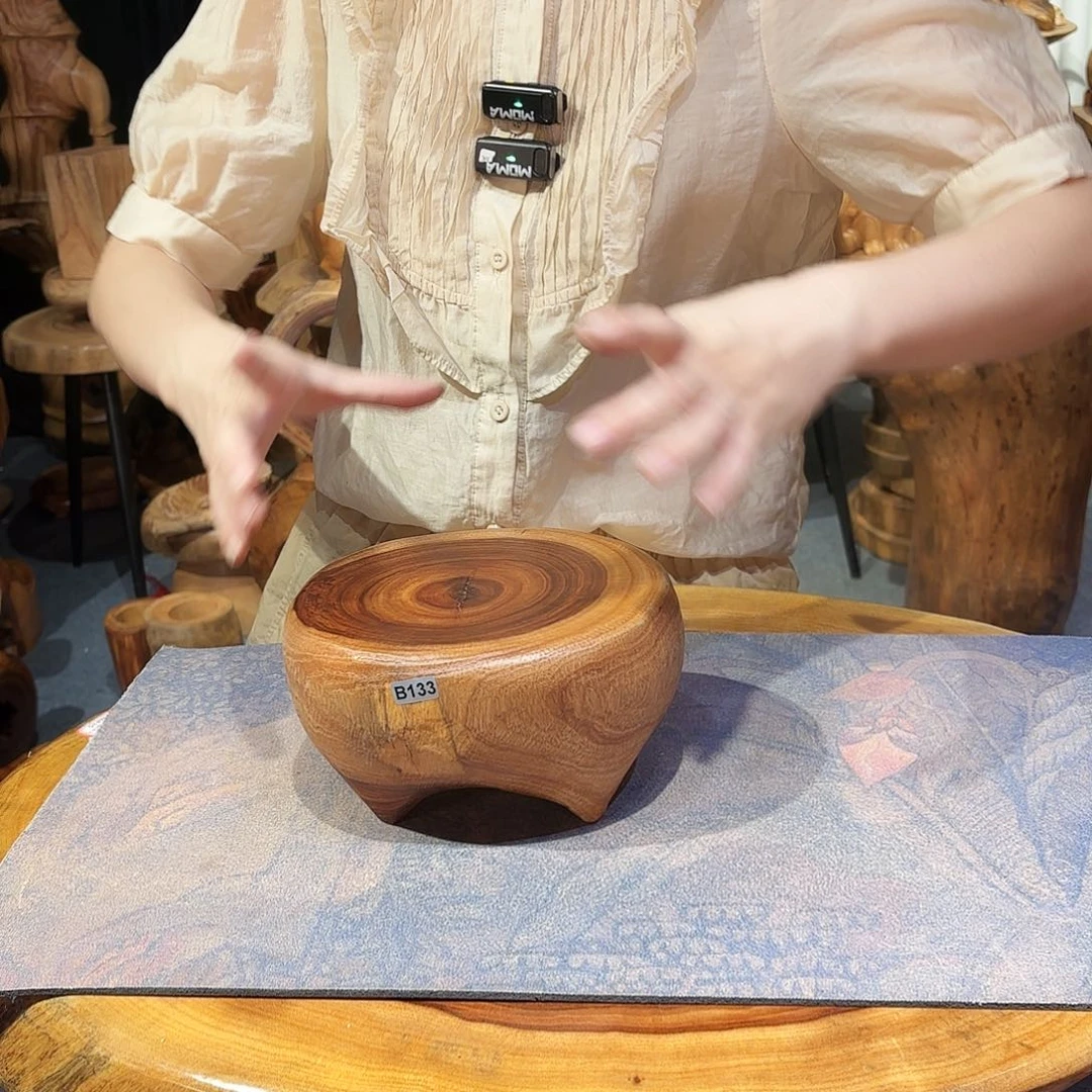 香樟木精品手作工艺品四足墩