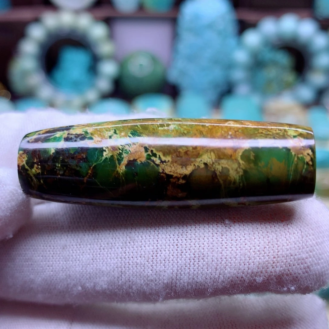 绿松石颈饰未镶嵌