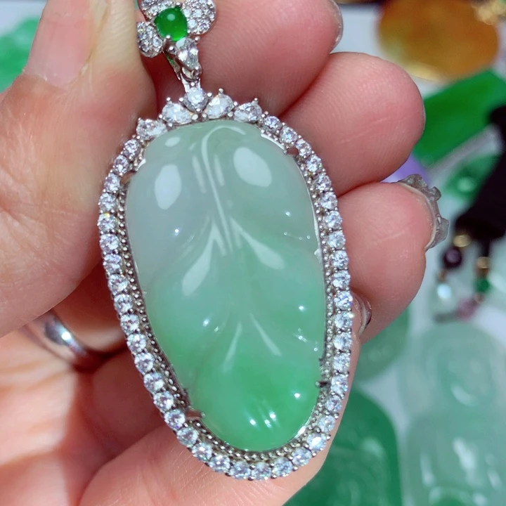 翡翠吊坠(不含链)未镶嵌