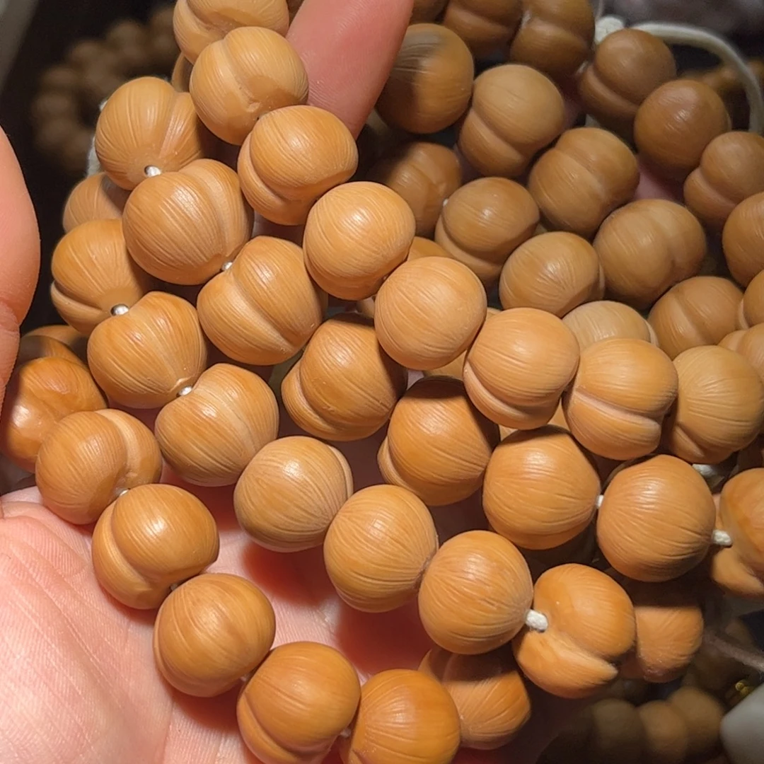 吊坠猴头核桃15聚宝盆料雕刻屁桃手持全品无瑕无药