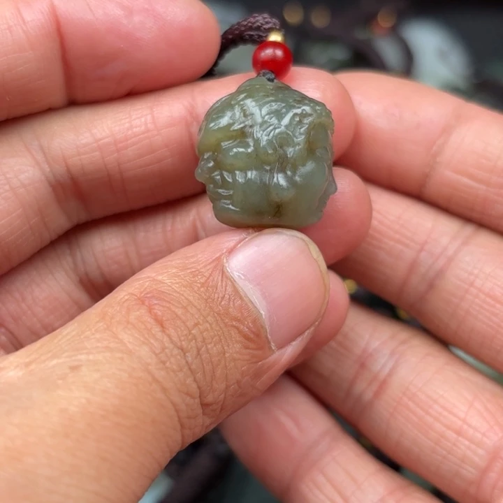 和田玉吊坠未镶嵌