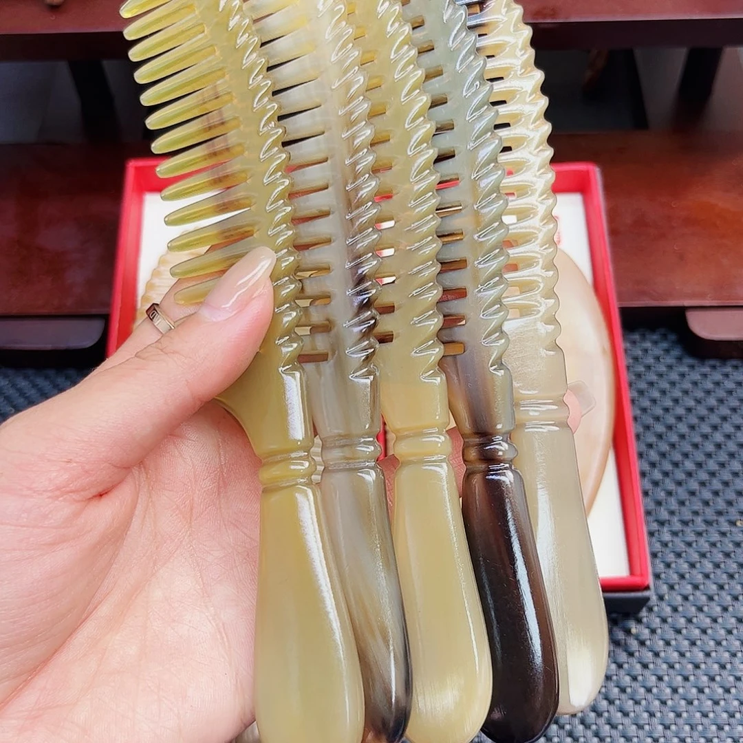 纯手工制作纯牛角梳子
