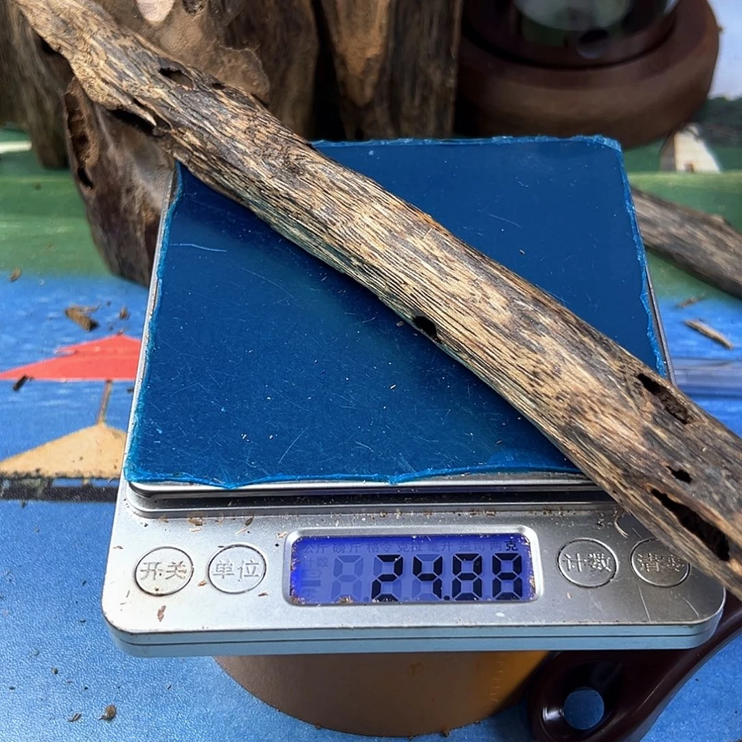 香料绿奇楠白棋天然虫漏25克