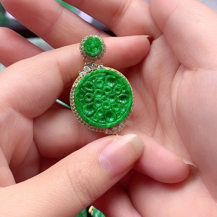 翡翠银S925镶嵌颈饰翡翠