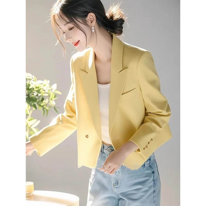 2025新款今年流行春季爆款奶黄色休闲西装职场通勤时尚小香风外套