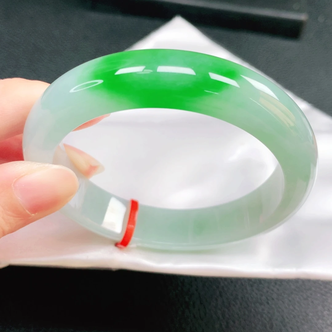 翡翠未镶嵌手镯58圈