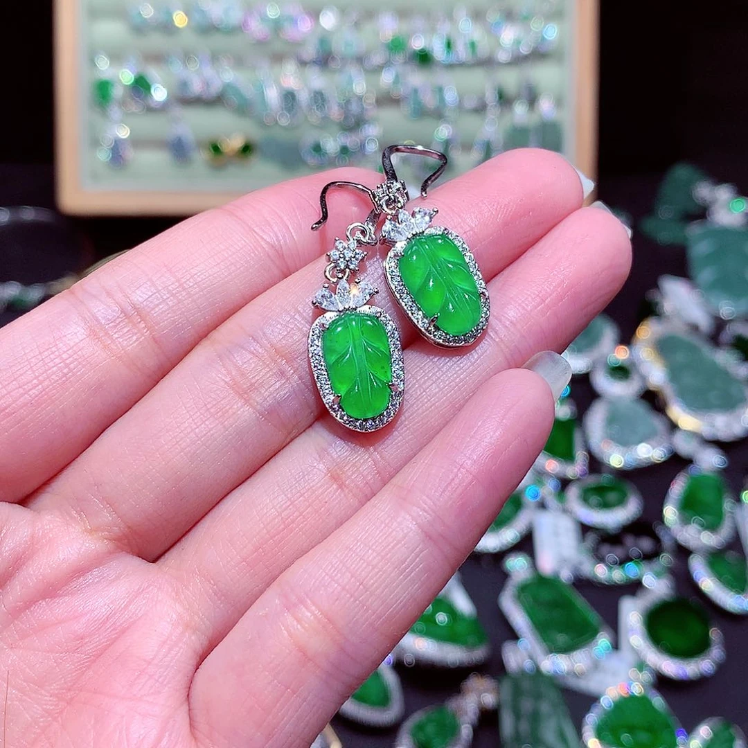 【闪购商品】翡翠吊坠(不含链)未镶嵌