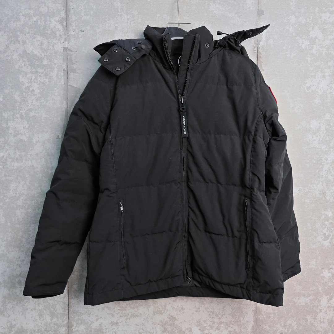 99新 CANADA GOOSE XL*1/派克羽绒服/16517/女款/JP