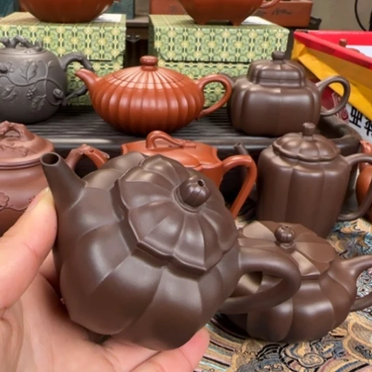 紫砂茶壶《****》宜兴紫砂蔓秋紫泥160c c