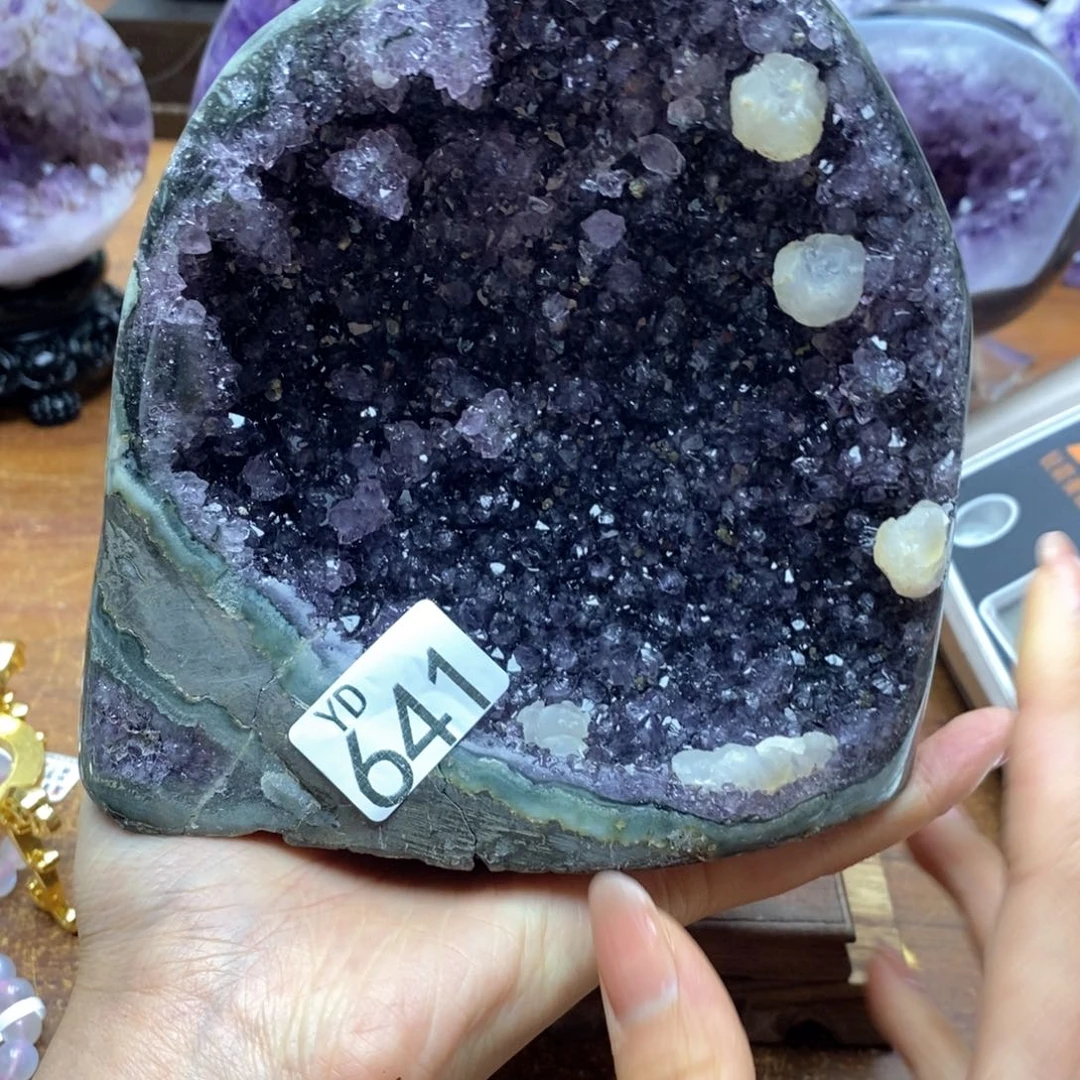 未镶嵌水晶大型摆件（非配饰）