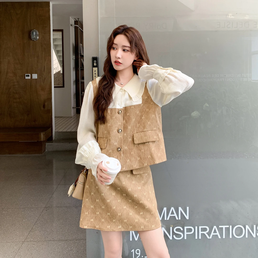 少女减龄老钱风撞色拼接上衣短裙套装2025秋冬小香风设计感两件套