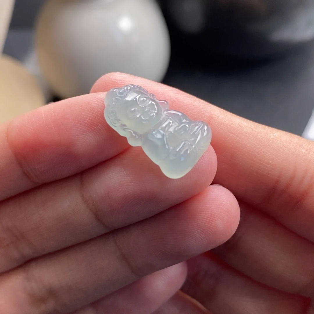 翡翠裸石冰晴宝宝佛