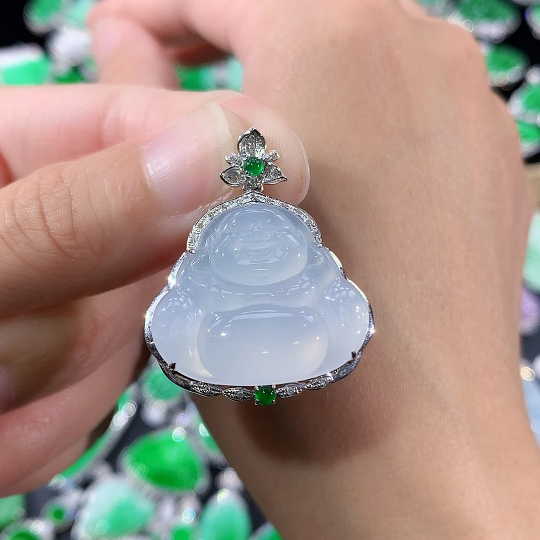 翡翠18K金镶嵌颈饰