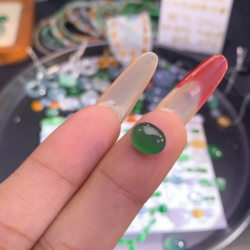 【闪购商品】翡翠挂件未镶嵌蛋