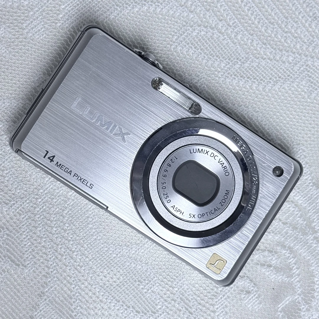 95新 Panasonic/松下 fh3原盒 白皙复古ccd 1400w像素(no退no换）
