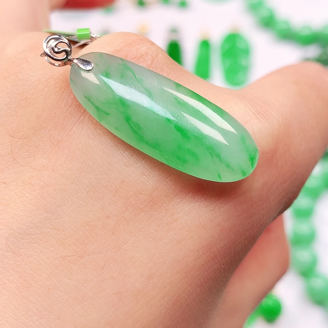 吊坠(不含链)18K金镶嵌翡翠