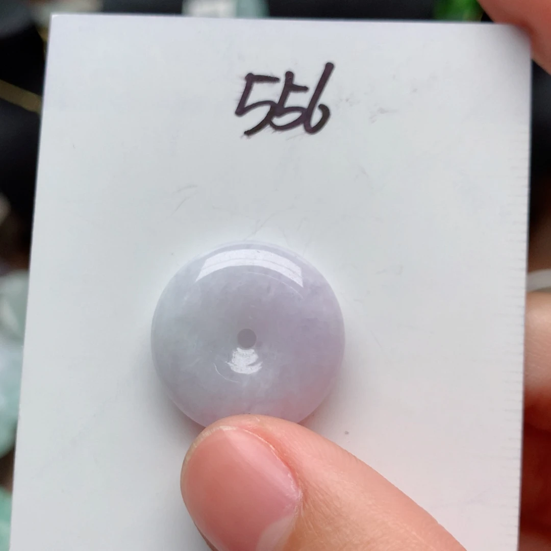 翡翠颈饰未镶嵌吊坠