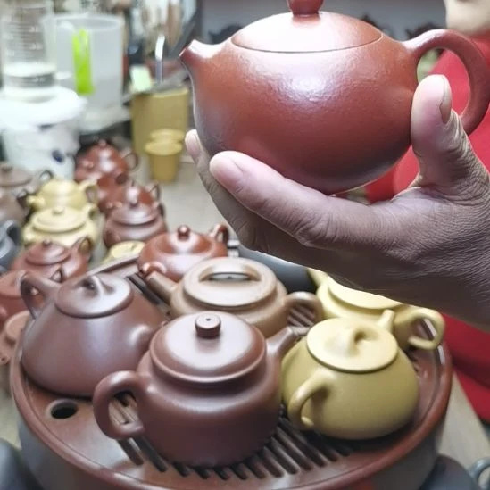 点***点紫砂茶壶朱泥西施壶，200CC。