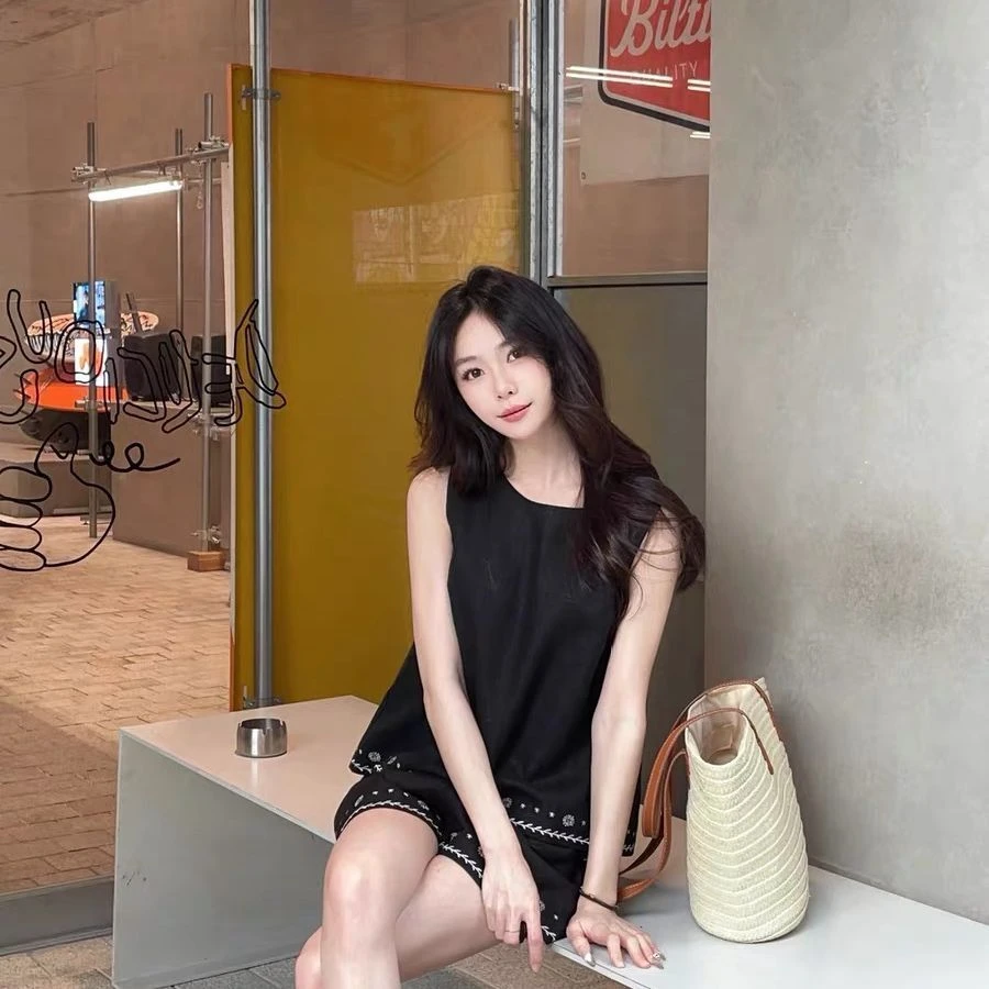 法式复古刺绣短裤两件套女夏 无袖上衣+裤裙潮