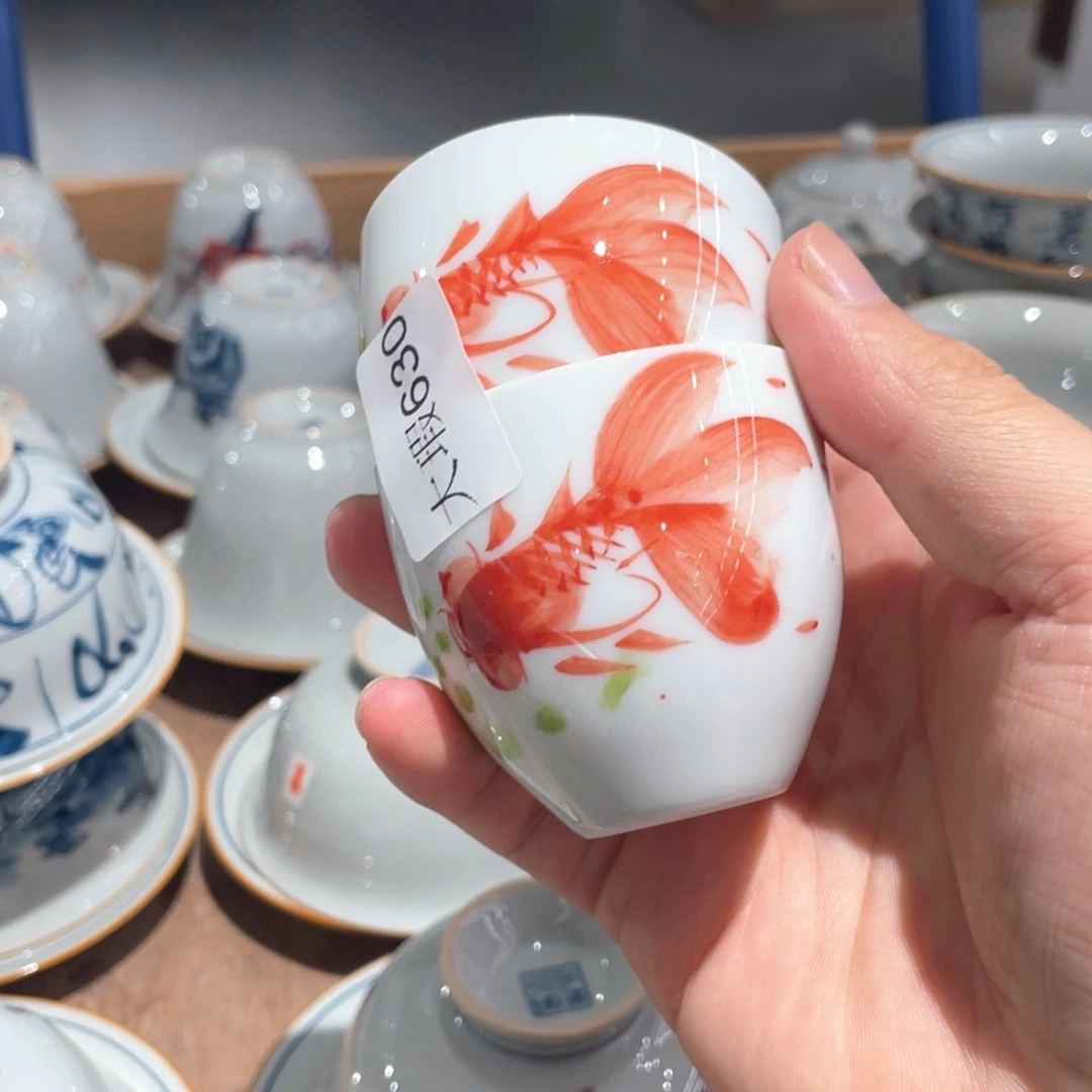 釉下手绘茶具微瑕