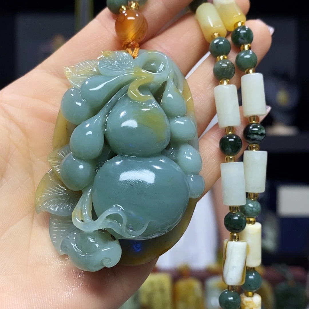 岫玉未镶嵌挂件吊坠