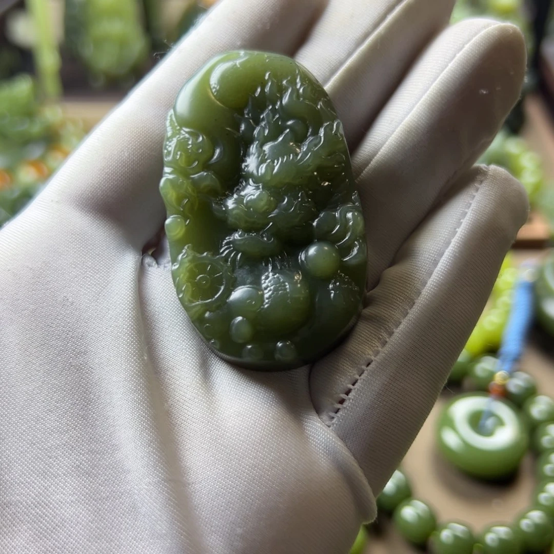 岫岩老玉（透闪石质玉）未镶嵌挂件