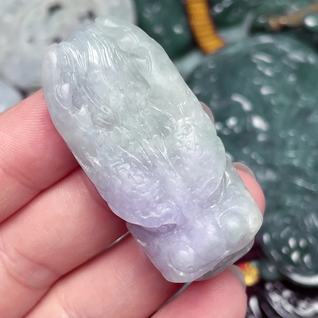 翡翠未镶嵌颈饰吊坠