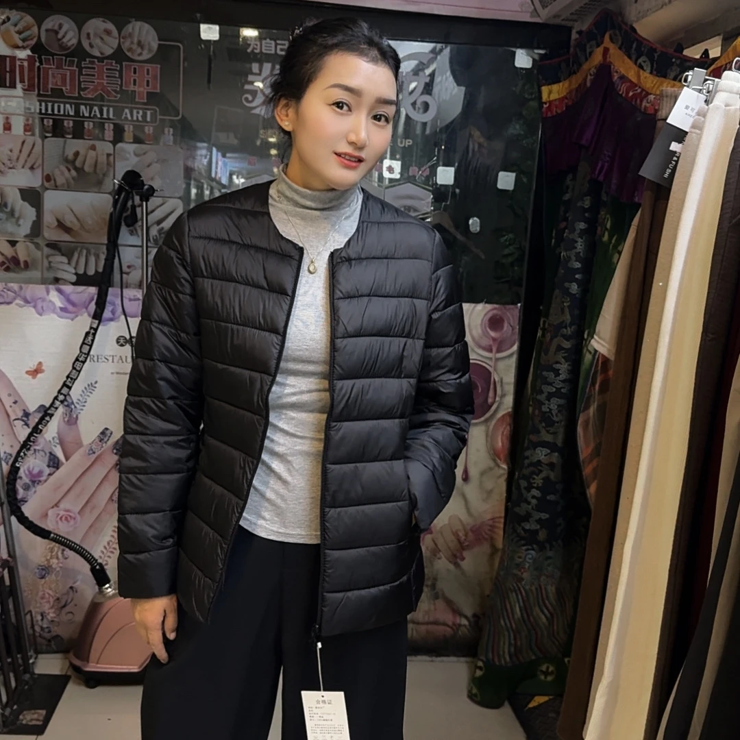 新款轻薄圆领拉链外套百搭