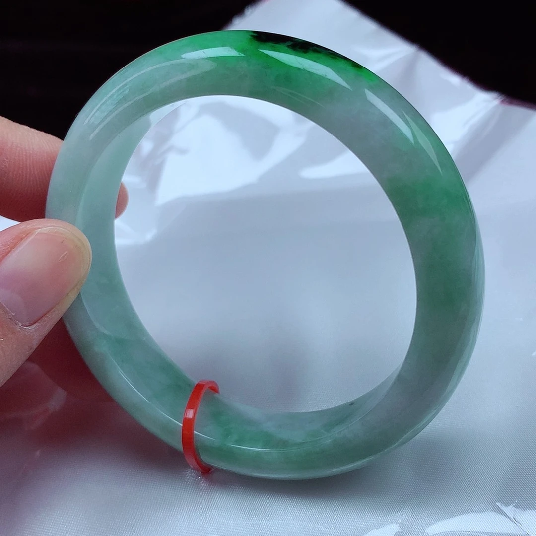 翡翠手镯未镶嵌57圈