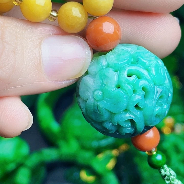 颈饰未镶嵌翡翠多样性