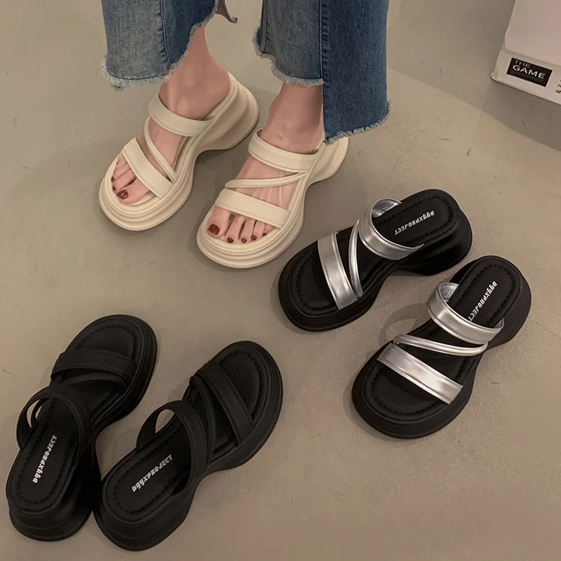 贾不假拖鞋女外穿2025春季新款复古时尚小个子增高厚底休闲凉拖鞋