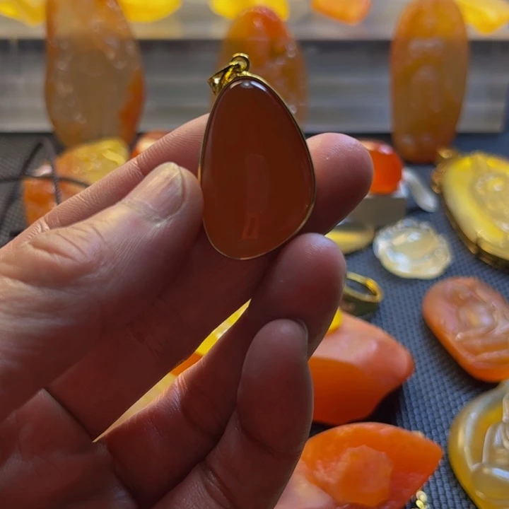 石英质玉未镶嵌颈饰清*