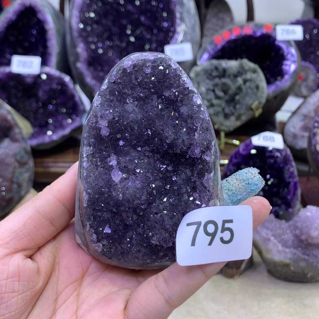 紫晶未镶嵌大型摆件（非配饰）