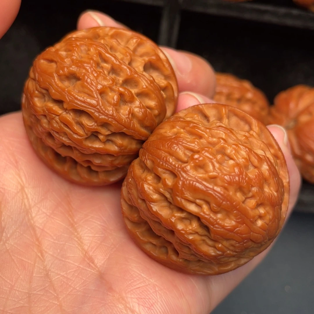 秦岭野生文玩核桃