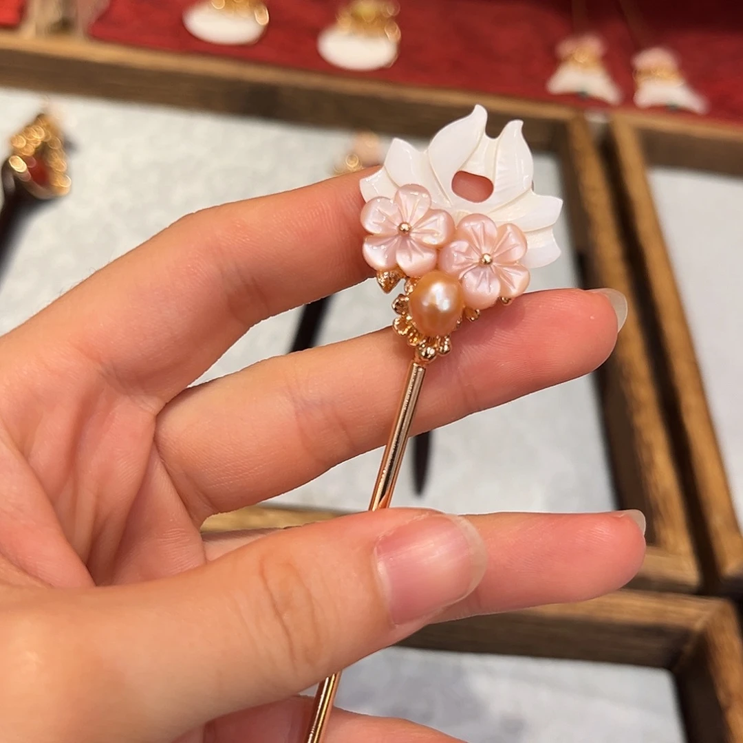 非金属蝶贝莲花发簪一支
